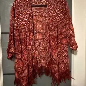 Hollister Burgundy and Cream Patterned Top